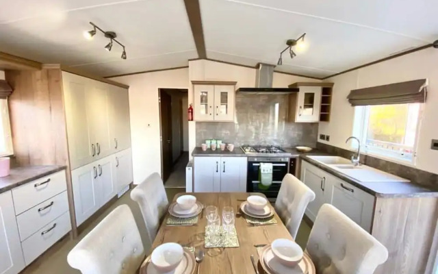 Inviting 3-bed Lodge Tattershall Lakes, Lincoln
