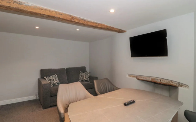 Suite 1
