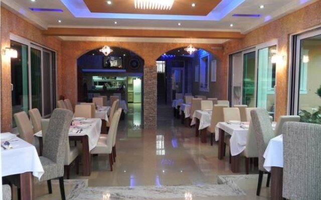 Apartments and Rooms Holiday