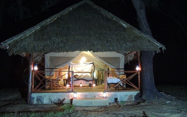 Loyk Tsavo Camp