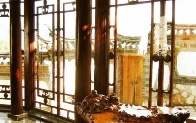 Lijiang Old Town Castle Hotel