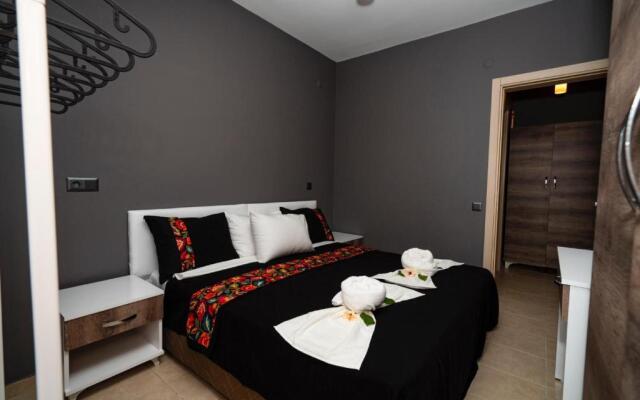 Esquire Hotel & Lounge