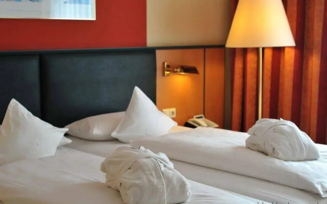 Court Hotel