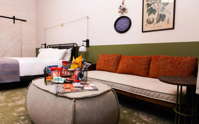 Cotton Court, by Valencia Hotel Collection