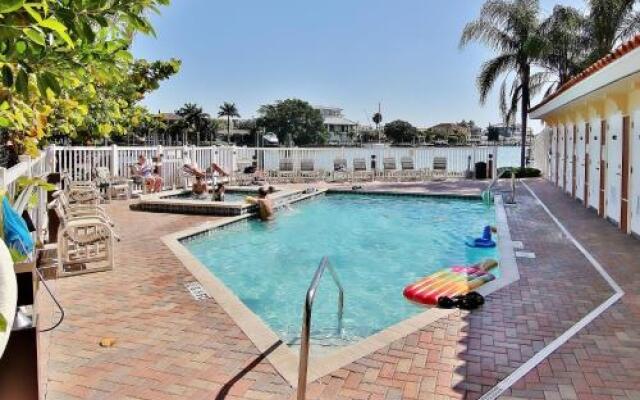 207 Harborview Grande