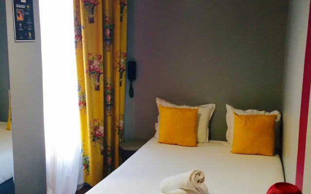 Arty Paris Porte de Versailles by River - Hostel