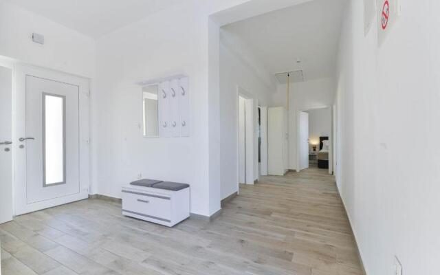 Luxury villa with pool near the beach 2