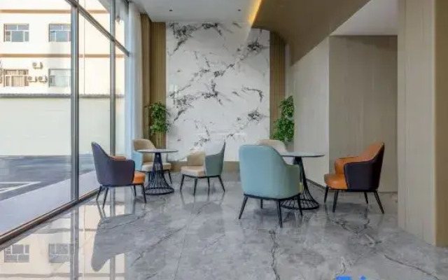 Elong R.YUN Hotel (Wulanchabu Fengzhen Railway Station)