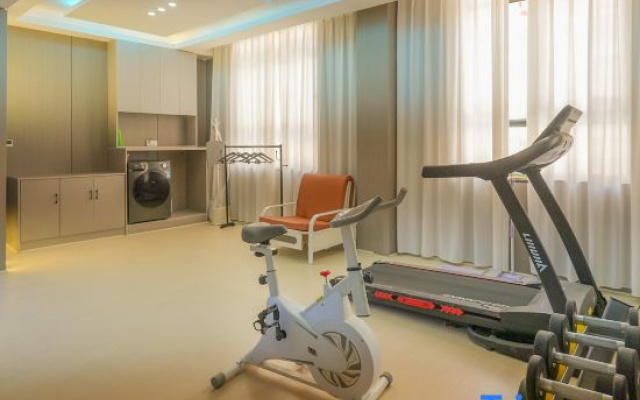 Moka E-Sports Hotel (Maralbexi Central Stadium) — 2-star hotel in Bachu