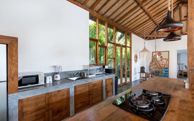 Luxury 4 Bedroom Villa With Private Pool, Bali Villa 2067