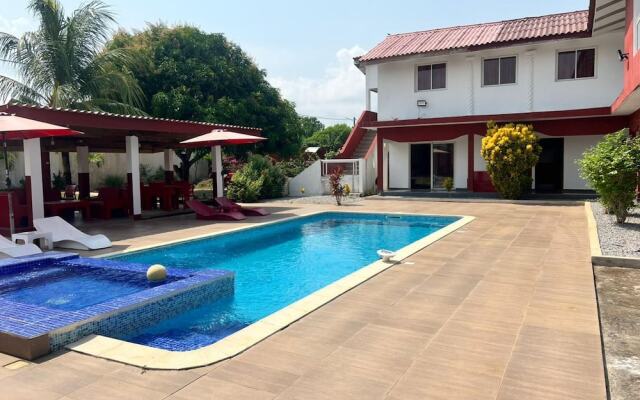 Beautiful Villa With Swimming Pool in Assinie