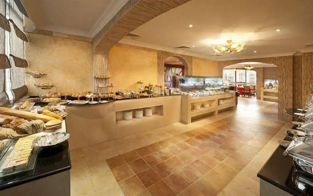 Swiss Hotel Corniche