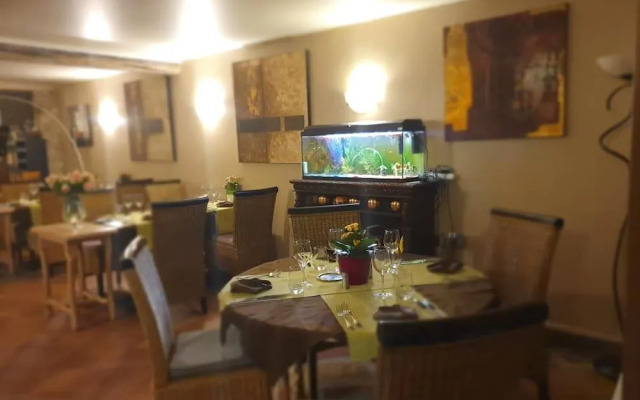 L'Hostellerie De La Rivière