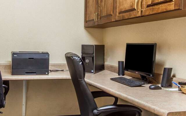 Quality Inn Burlington near Hwy 34