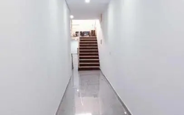 OYO 70092 Hotel Maharaja