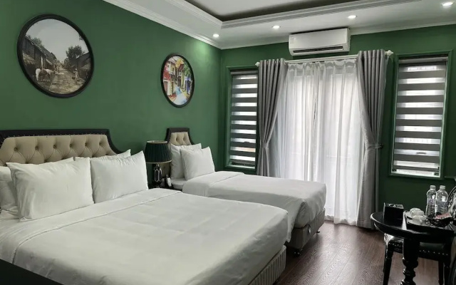 Madelise Adora Hotel