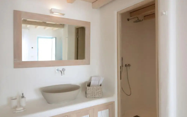 Luxury Key Mykonos 7 Bed Villa Rosella Pouli