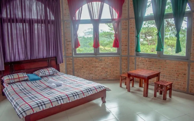 Maple Hostel