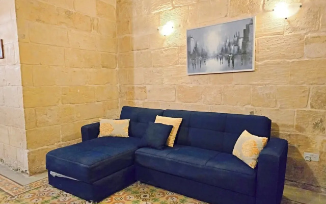 Maltese-Style APT - 5 mins from Valletta