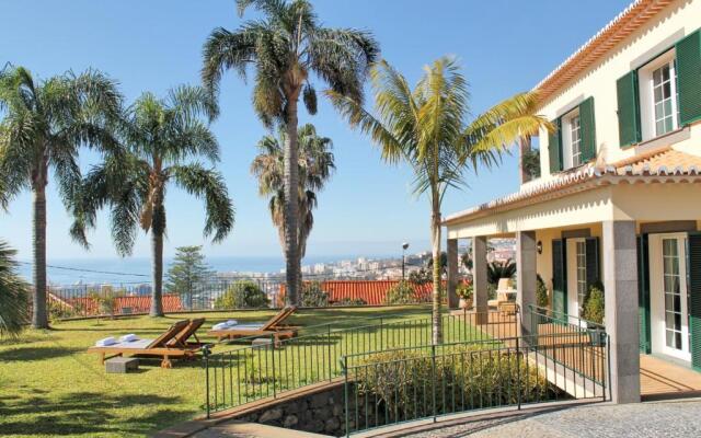 Magnificent Funchal Villa Villa Luzia 5 Bedrooms Sea City Views Pool Table