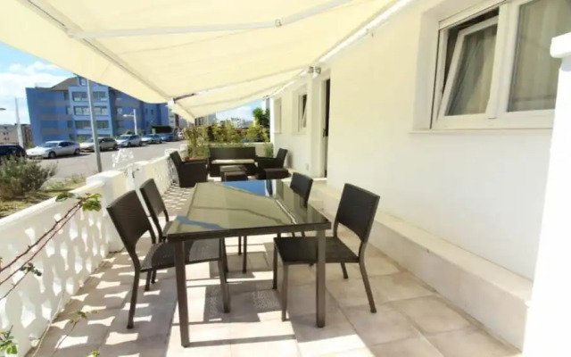 Residence by G - Avenida de Cantabria 60