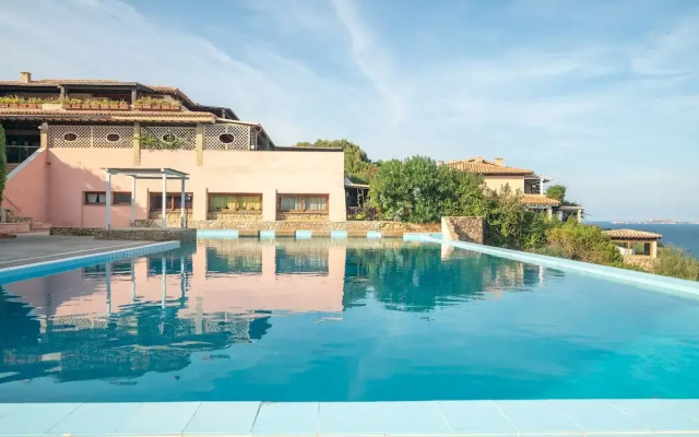 Giotto In Sardegna With Shared Pool