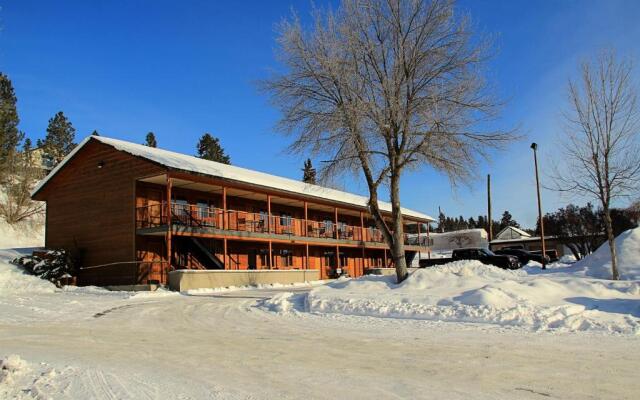 Cariboo Lodge