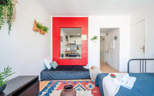 Large Flat w/ Terrace | Ace Location @ Aliados