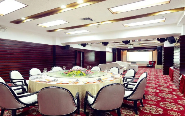 Sun Flower Hotel and Residence