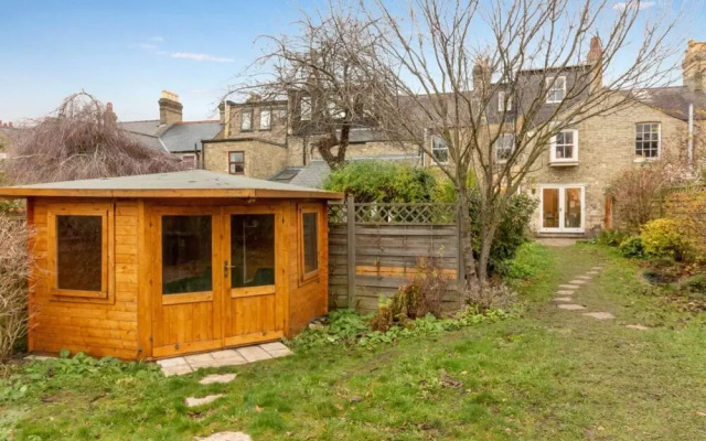 The River Cam Escape - 5bdr With Private Pond & Garden