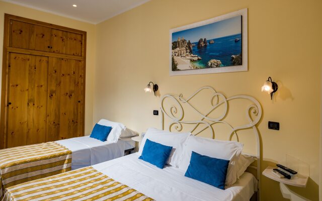 Hotel Cala Marina