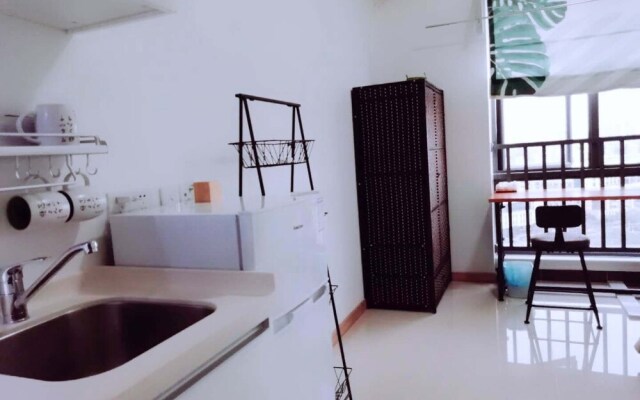 White Cloud Apartment