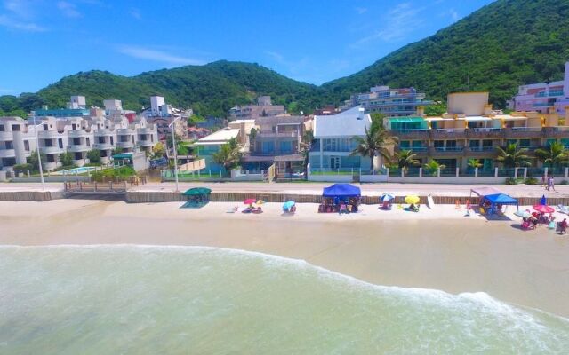 Banana House Sea Shore