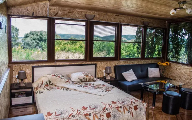 Srebarna Lakeview Apartments