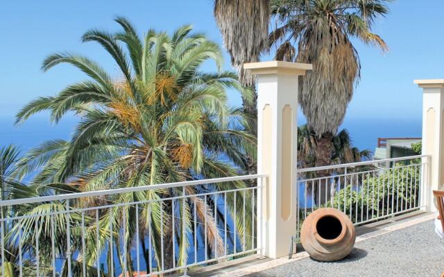 Casa das Neves by Our Madeira