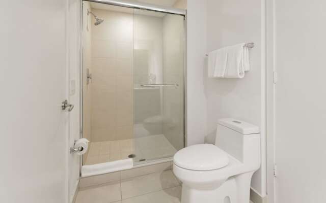 Luxury 2Br Condo At Hyde Beach