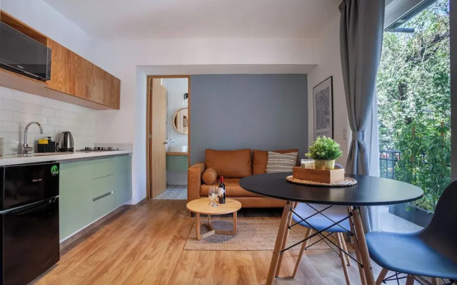 Bright & sweet unit in middle Polanco