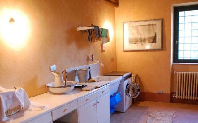 Bagnoletto Splendid Farmhouse in the Open Countryside-bagnoletto