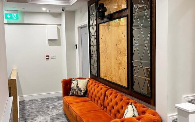 53 Luxury Rooms