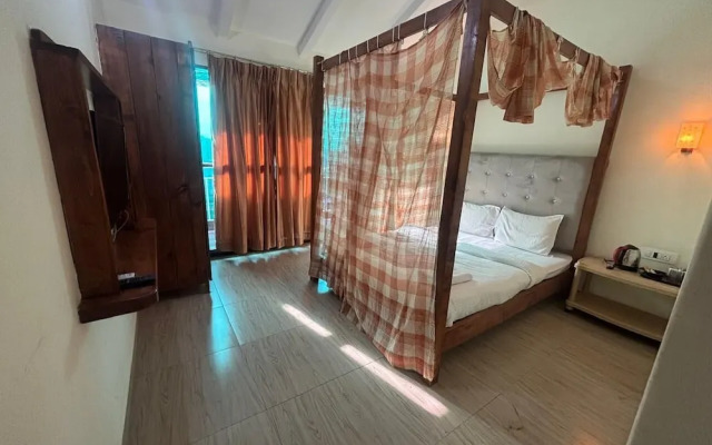 The Leisure Cave Arambol Goa