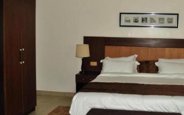 De Brass Suites Hotel