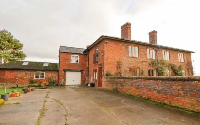 The Manor House at Kenwick Lodge