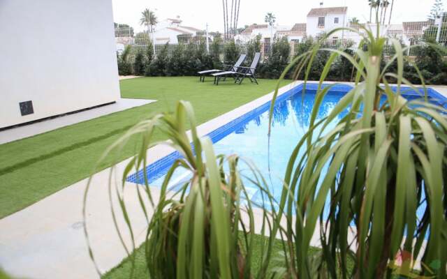 Casa Blanco - Luxury Detached Villa