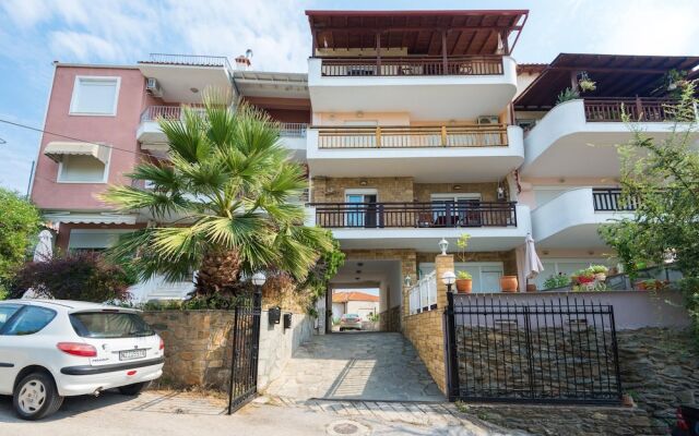 House With 2 Bedrooms in Neos Marmaras, With Wonderful sea View, Enclo