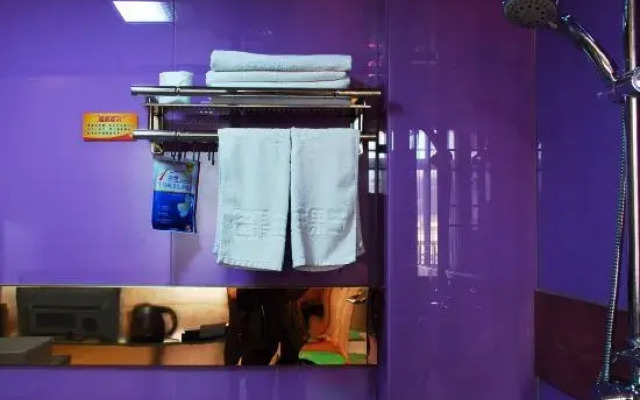 Mango Theme Hotel (Mudanjiang Cultural Palace Square)