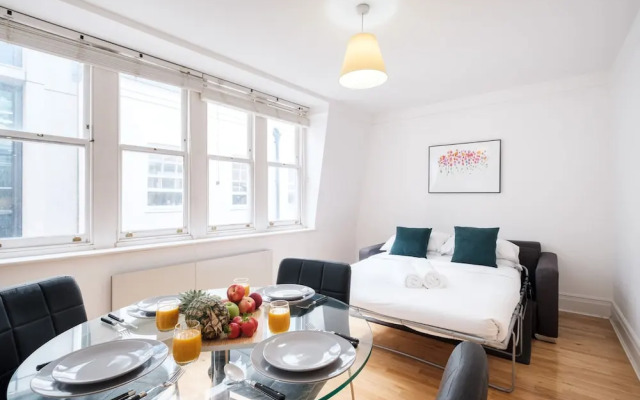 Holborn Penthouse Apartment with Terrace