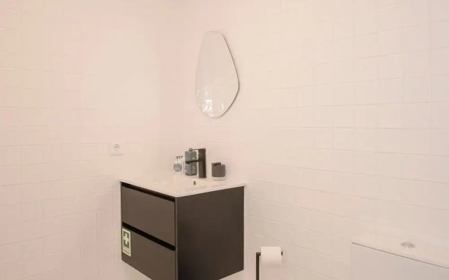 NAX Apartment E by Liiiving