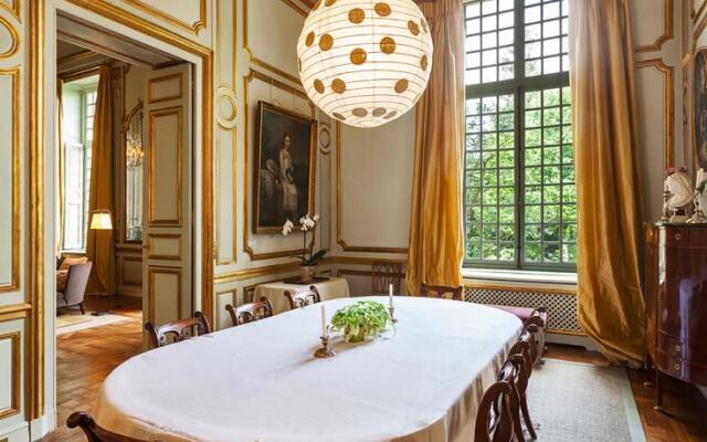 Squarebreak - Hotel Du Duc De Noailles