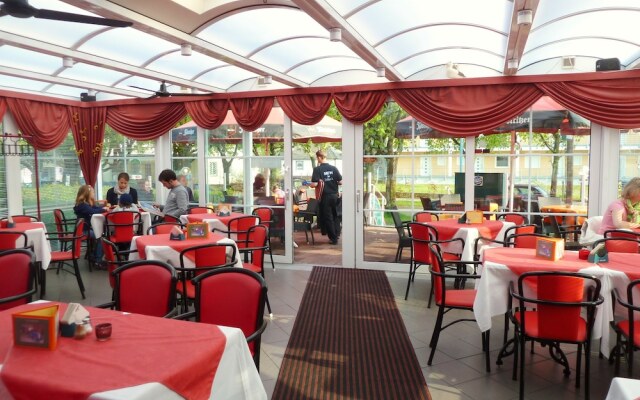 Strandhotel Villa Louisa & Appartementhäuser Villa Josephine und Christine