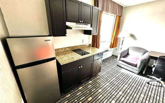 SureStay Plus Hotel by Best Western Lubbock Medical Center